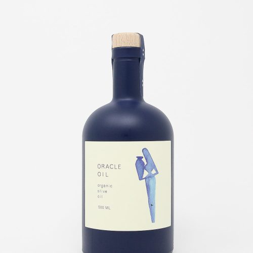 A bottle of organic Oracle Oil - Olive Oil 500mL with a blue label.