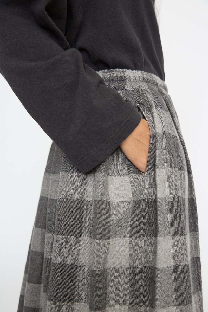 IchiAntiquites BlockCheckFlannelSkirt Gray Oroboro 9