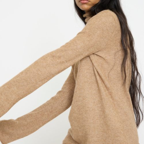 LaurenManoogian FunnelTurtleneck Camel Oroboro 2 974df3b2 4e4e 460c 8a79 39c4c4d4af53