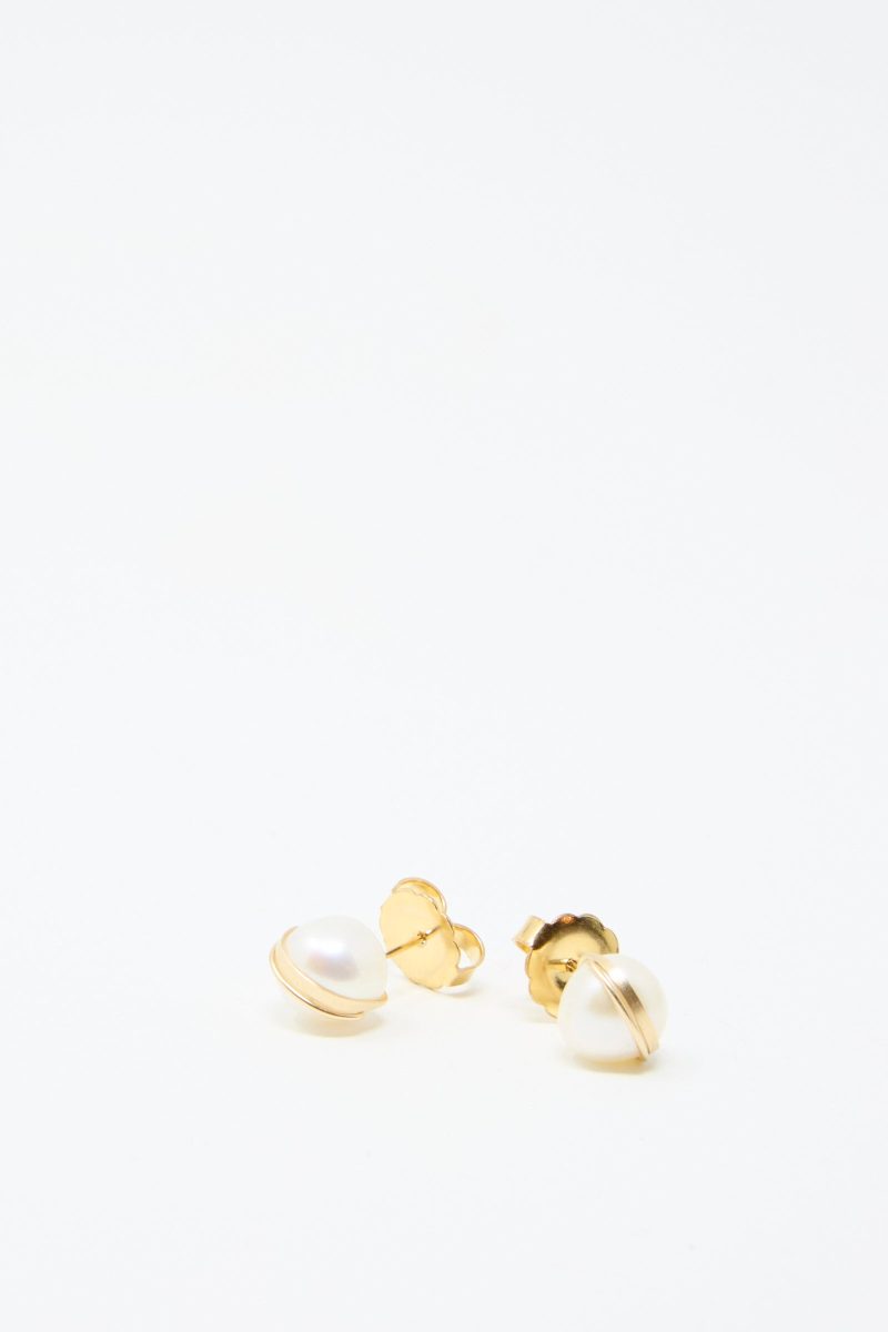 MaryMacGill GrandBaroquePearlStuds White Oroboro 2