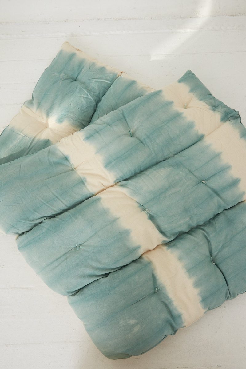 c7a06698Tensira Tufted 20Overlay 20Mattress 20 Celadon 20Green 20Tie 20Dye Oroboro 2