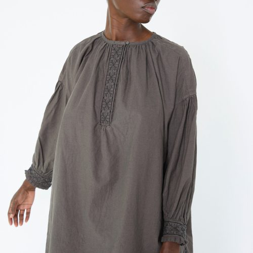 nestRobe UpcycleLinoCottonLinenEmbroideredTunic Grey Oroboro 3